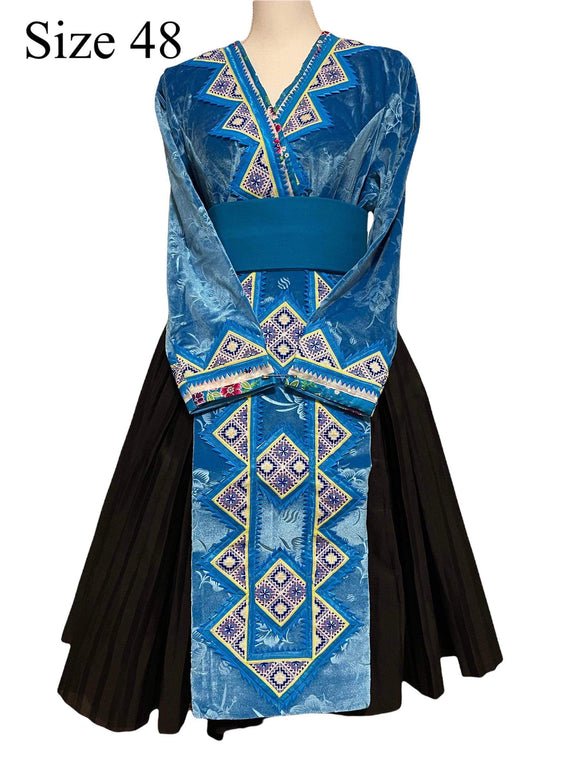 Hmong Outfit Paj Ntaub Tawm Laug Small Puff Shoulder Size 48